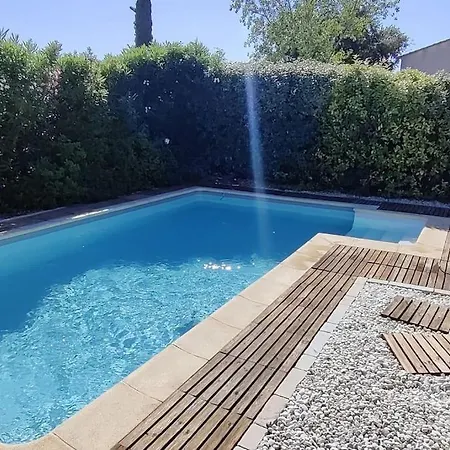 Avec Piscine Et Terrasse Au Calme *