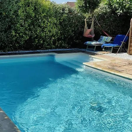 Avec Piscine Et Terrasse Au Calme Vila Teyran